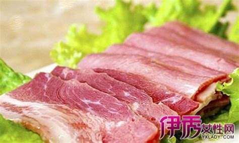 在锅里煎烤培根食物宏观平板平底锅猪肉煎锅育肥润滑脂烹饪早餐高清图片下载-正版图片320307714-摄图网