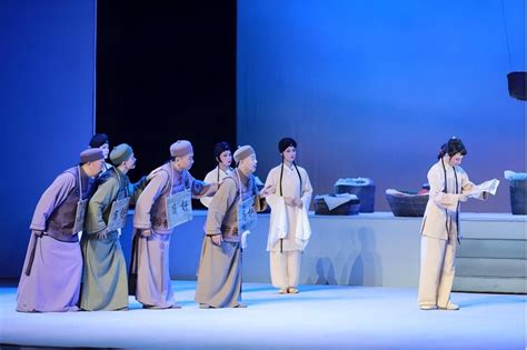 今日头条：黄冈师院在湖北地方戏曲艺术节中获奖啦！
