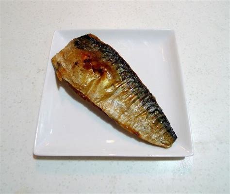 【盐烤鲭鱼的做法步骤图，盐烤鲭鱼怎么做好吃】木质清新_下厨房