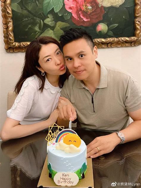 女生与熊黛林合照图片