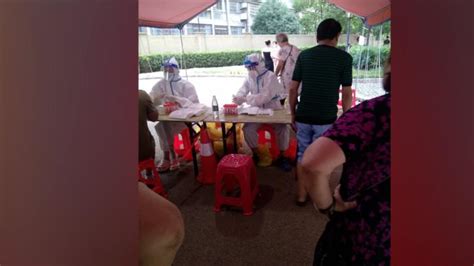武汉市新增56例无症状感染者，7例在常态化核酸筛查中检出_凤凰网视频_凤凰网