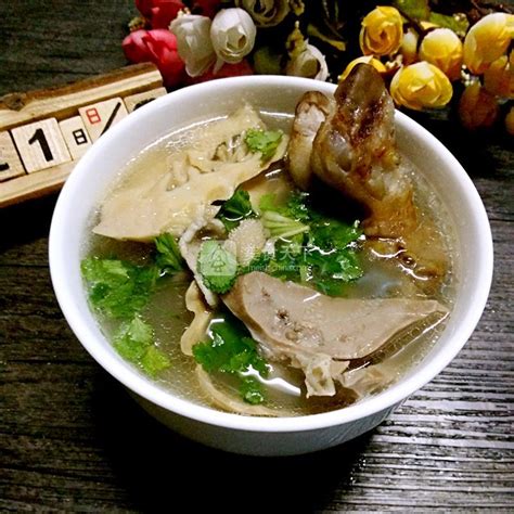 【图文】羊杂汤的做法_羊杂汤的家常做法_羊杂汤怎么做好吃_做法步骤,视频_羊杂汤-美食天下