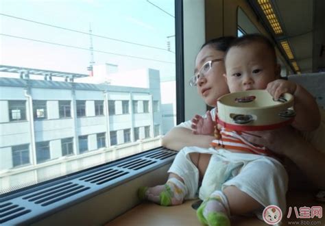 Baby小海绵坐高铁图片 几个月的婴儿可以坐高铁需要注意什么 _八宝网