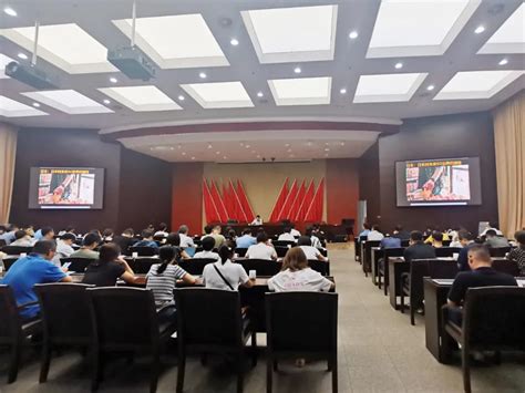 青山湖科技城开展“企业数字化改造提升”交流培训会