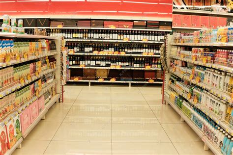 超市酒水货架高清图片下载_红动中国