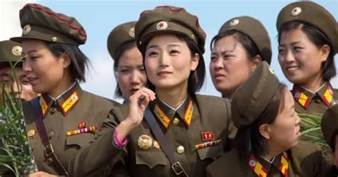 朝鲜全国2500多万人，朝鲜的军服，为何非常有特色？|日本|朝鲜|王朝_新浪新闻