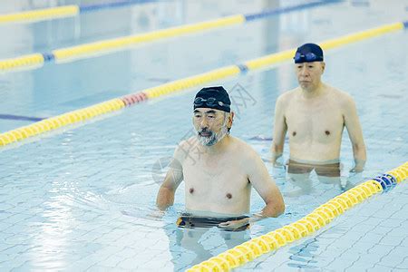 老年人游泳要注意一些事项，不然对身体健康有损_资讯频道_东方养生