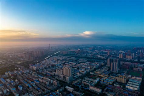 河南许昌城市夜景航拍摄影图-包图企业站