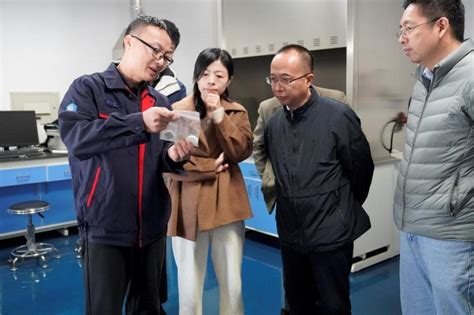 罗朗展 的图像结果