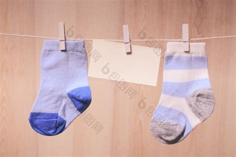 清洗袜子有讲究，教你一招洗完洁白如新！|洗衣粉|汗液|洗护_新浪新闻