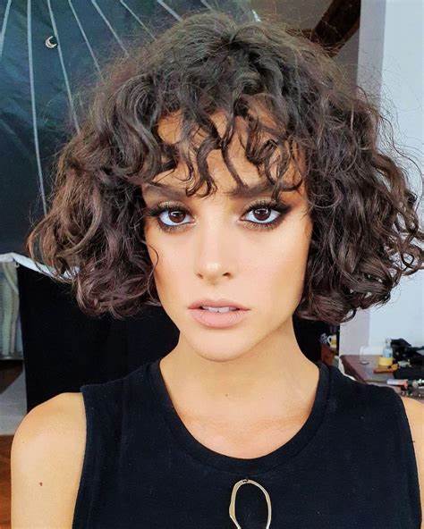 19 Best Curly Bob with Bangs for the Most Flattering Haircut ...