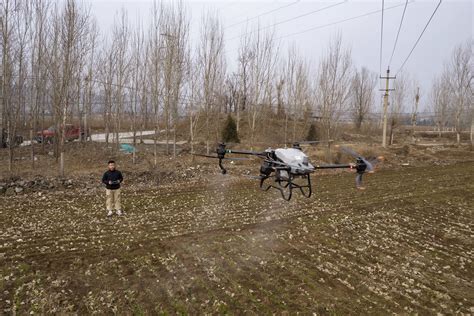 农业植保无人机在农业中的应用四大优势 | 我爱无人机网