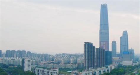 东莞最高的建筑 - 东莞台商大厦