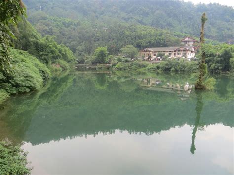 平静的湖水高清图片下载_红动中国