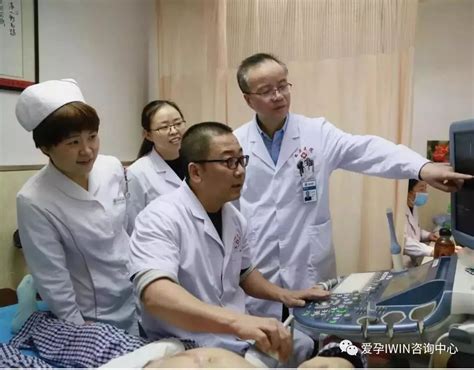 我院联合湛江市霞山区妇幼保健院举行生殖健康大型义诊活动