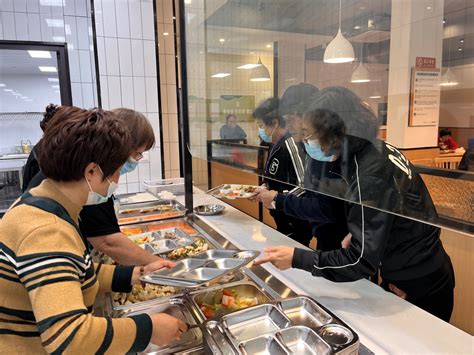 安徽淮南：老年助餐服务更加便民-人民图片网