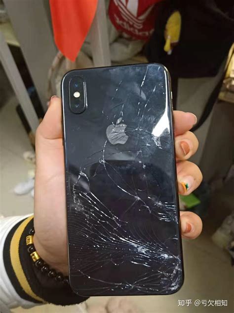 苹果手机外屏玻璃碎了怎么办 秒懂：iPhone手机关于屏幕维修的建议 - 寂寞网