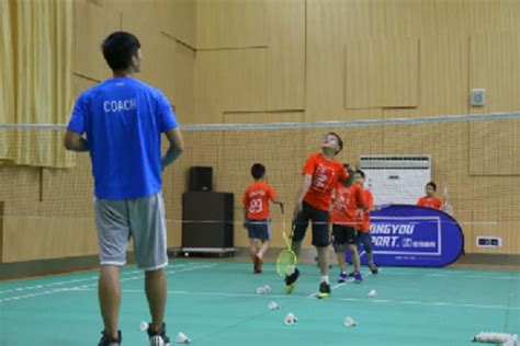 杭州哪里有青少年羽毛球周末俱乐部，杭州宏优青少年羽毛球培训