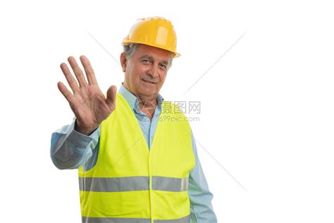 值得信赖的老建筑工男子微笑着手挥高清图片下载-正版图片504626763-摄图网