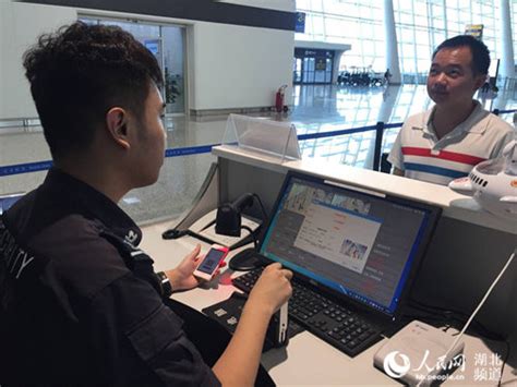 南航推微信值机服务 手机即能办理乘机手续新闻频道__中国青年网