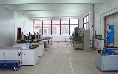 成型机及加工主要设备-扬州市管件厂有限公司 官方网站