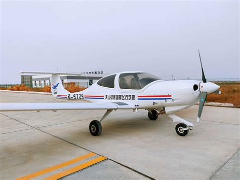钻石DA40系列飞机再次获得中国民航局颁发的VTC|界面新闻 · JMedia