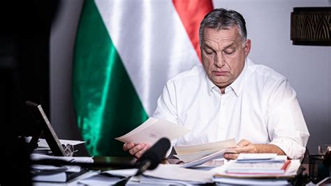 Index - Belföld - Lépésről lépésre: Orbánt a második hullám kényszerítette szigorításra
