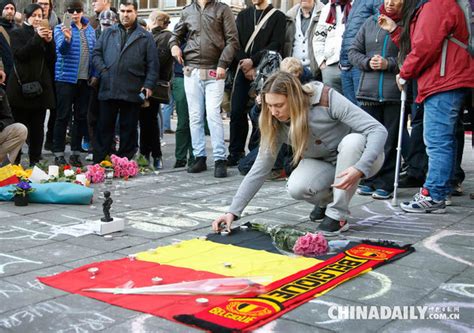 组图：比利时民众悼念布鲁塞尔连环爆炸案遇害者|布鲁塞尔 爆炸案 遇害者_凤凰资讯