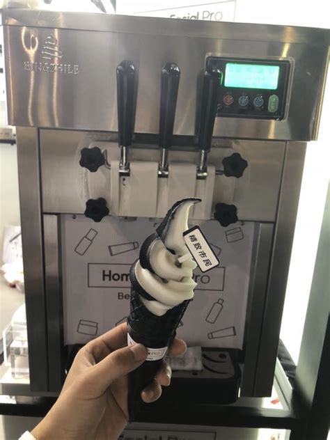 摆地摊冰淇淋机商用立式雪糕机软冰激凌机商用甜筒机生产厂家直销-阿里巴巴