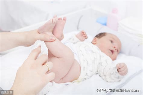 从宝宝的便便能看出孩子的身体哪些变化 这样的便便是宝宝生病了吗 _八宝网
