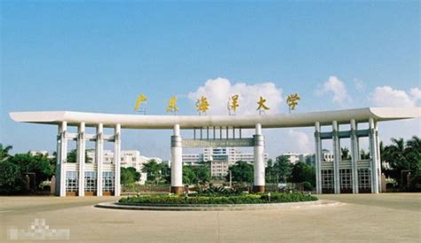 航拍广东湛江“广东海洋大学”湖光校区本部，占地4803亩，大大大