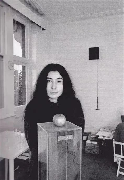 约翰，列侬和女友小野洋子，1968年12月