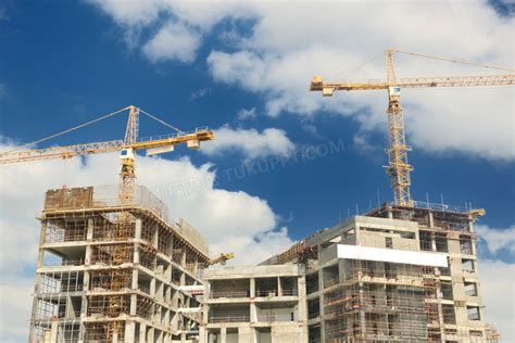 房地产开发的成本费用构成 一、建设项目投资估算（一）建设项目总投资构成：包括固定资产投资、建设期借款利息和流动资金三部分。固定资产投资是指项目 ...