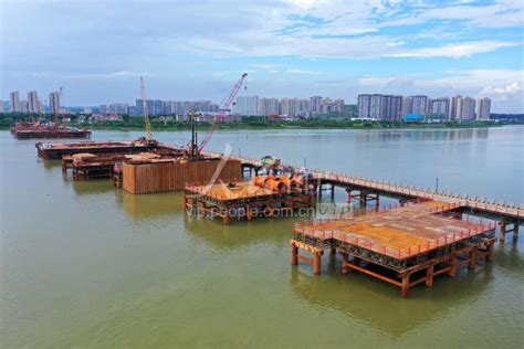 江西泰和：建设跨江大桥 助力乡村振兴-人民图片网