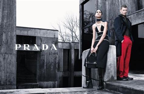 LV、Gucci降价后Prada和MiuMiu宣布内地降价2％-3％_联商网