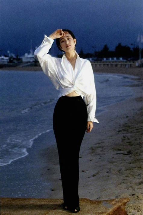 1993年戛纳电影节，巩俐 、张丰毅 、张国荣海滩上的随拍