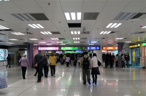 罗湖火车站是深圳东站，还是西站，深圳站又是什么啊-百度经验