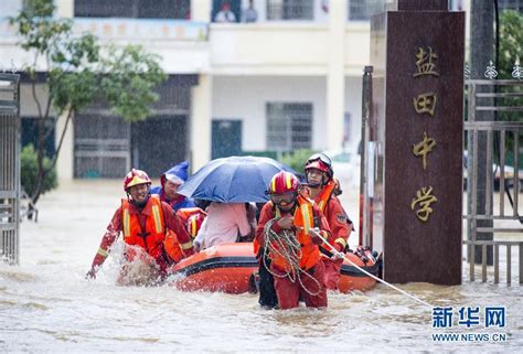 江西都昌遭暴雨袭击 400余名师生安全转移_时图_图片频道_云南网