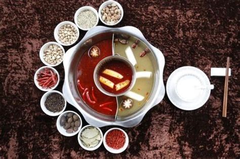 清汤火锅的做法（厨师长分享家庭版清汤火锅烹饪教程，详解如何熬清汤，太实用了） | 说明书网