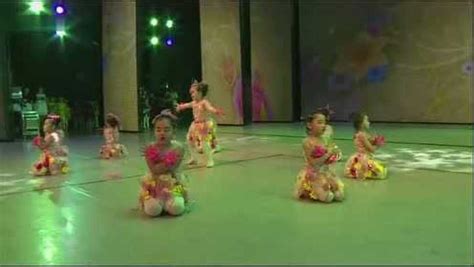 幼儿舞蹈《花儿朵朵开》幼儿园舞蹈视频大全_腾讯视频