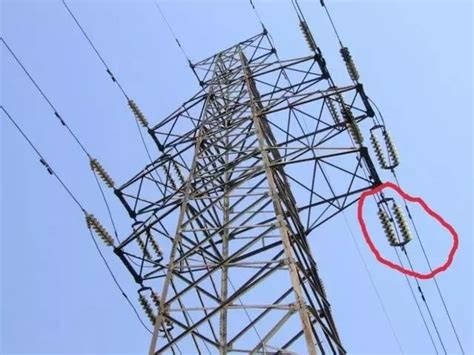 高压电的铁塔离导线那么近为什么不放电？-电工配电-工控课堂 - www.gkket.com