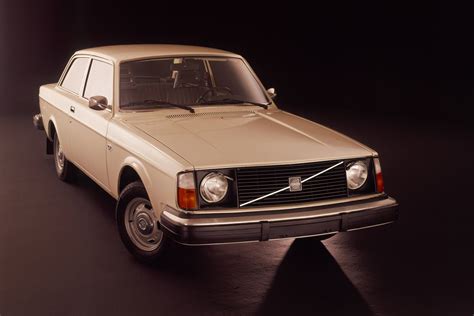 VOLVO 242 (1974-1984) - Volvo Cars Global Media Newsroom