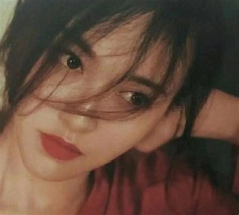 ins风温柔女生头像