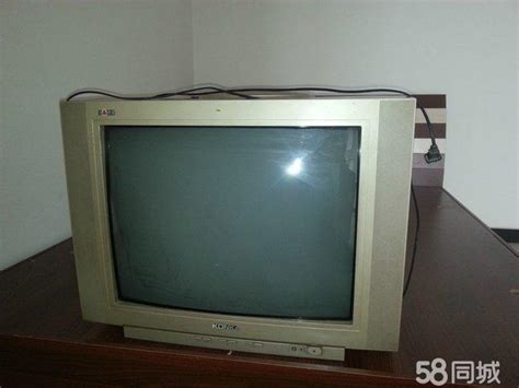 25年前6万8买的背投电视，现在仅卖60元？二手商家：旧电视只收“黑白和液晶”_手机新浪网