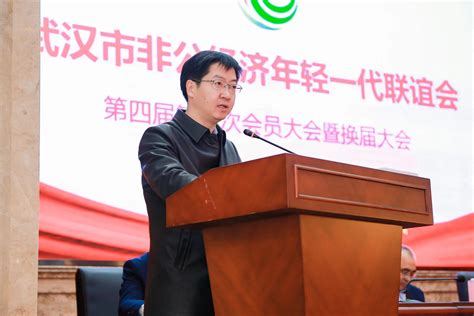 2008年冯焕胜辞掉国企的处长职位，他顶着压力决定创立工程公司_凤凰网视频_凤凰网