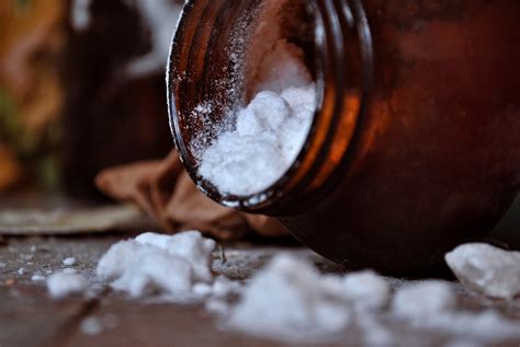 Wodorotlenek sodu - jakie ma właściwości i zastosowanie?