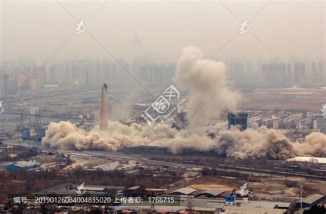 太原第一热电厂240米高烟囱爆破拆除 系中国国内最高纪录-新闻中心-温州网