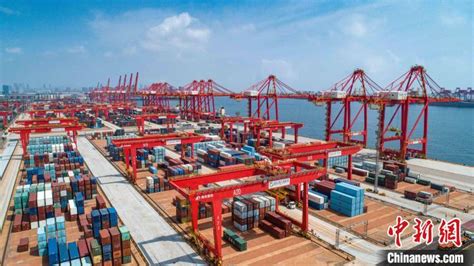 山东港口日照港全自动化集装箱码头投用一周年 船时效率提升26%中国港口官网