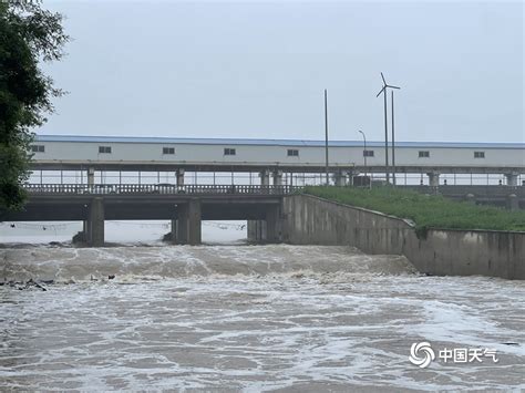 强降雨影响北京 沙河水库水流湍急-天气图集-中国天气网