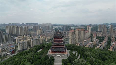江西的九江与赣州，你更看好哪座城市的发展？为什么？